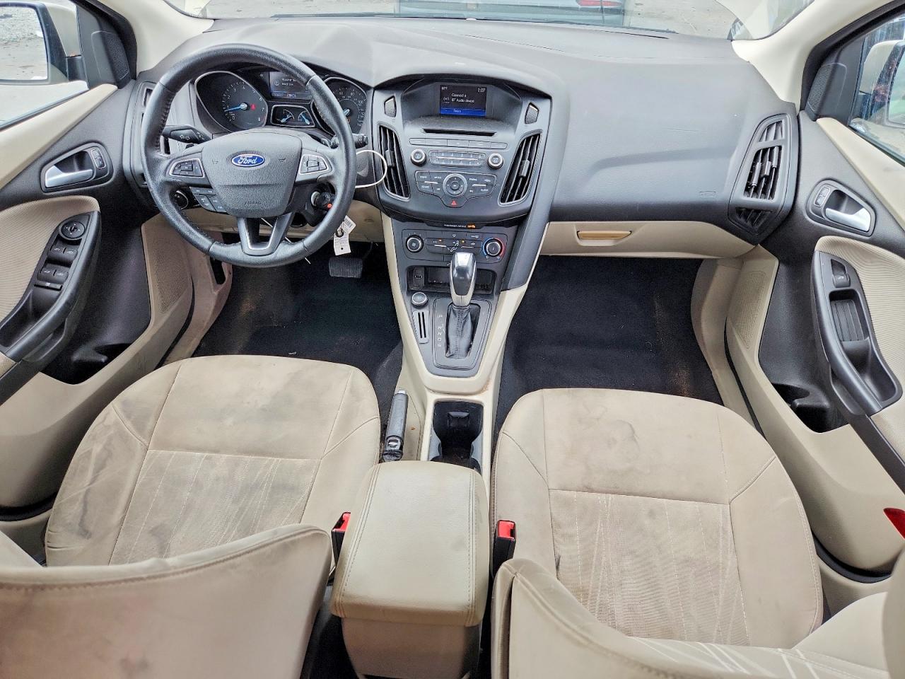 2015 FORD FOCUS SE photo 15