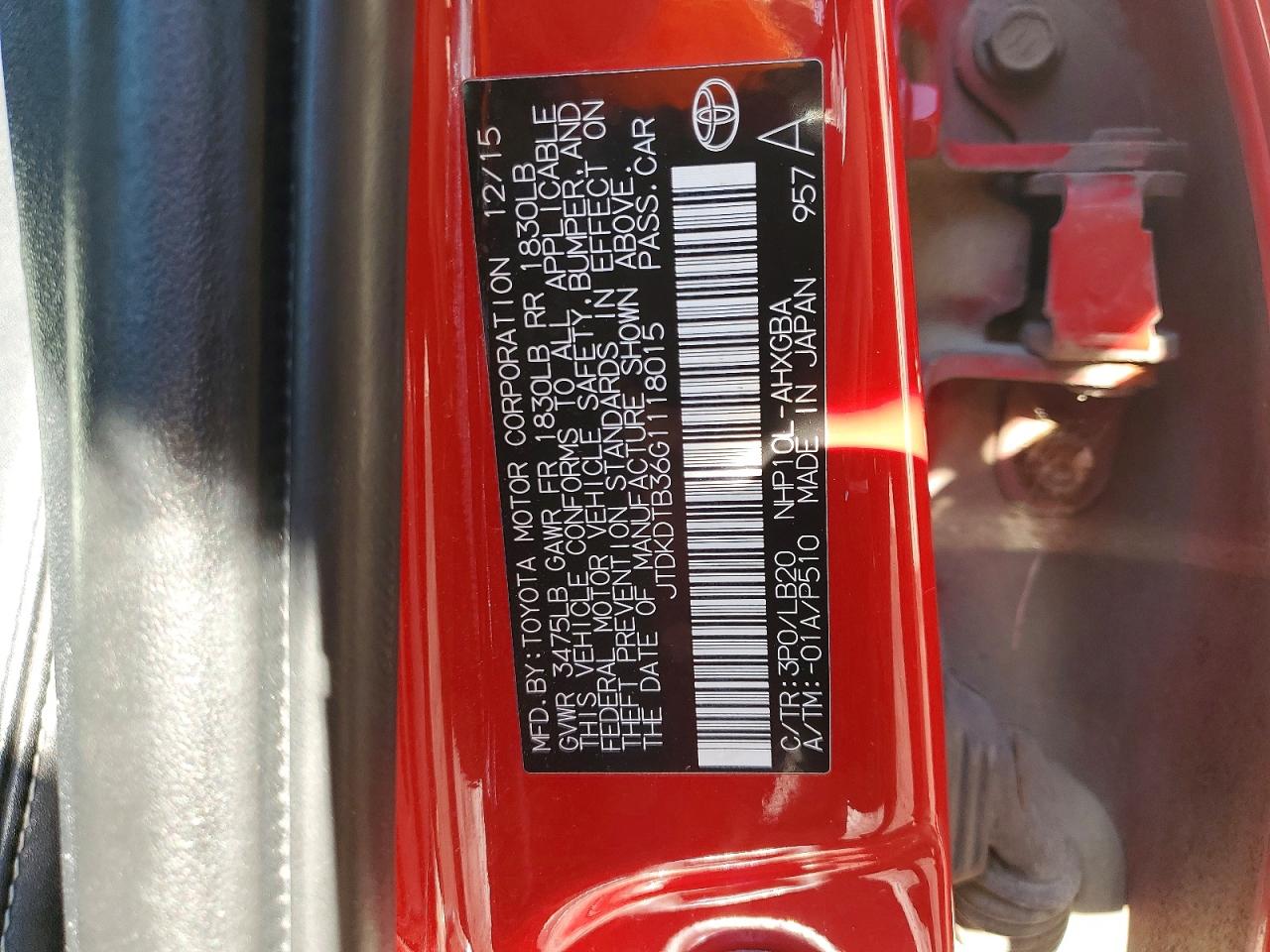 2016 TOYOTA PRIUS C FOUR photo 34