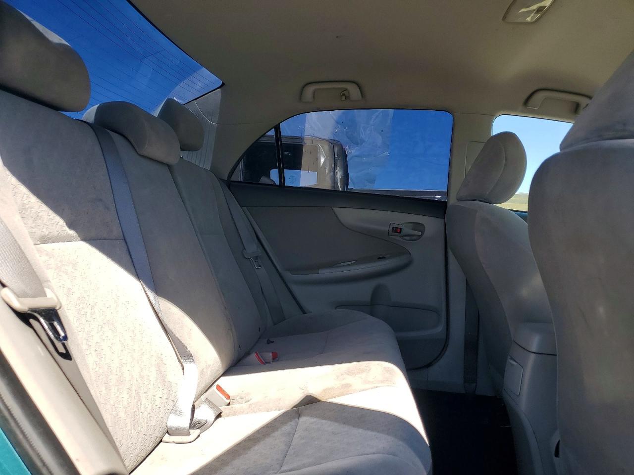 2009 TOYOTA COROLLA LE photo 19