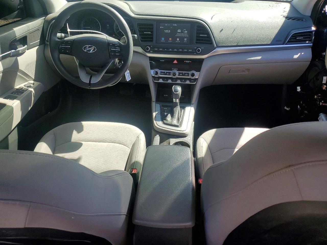 2020 HYUNDAI ELANTRA SEL photo 22