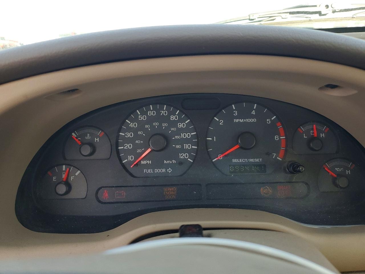 2004 FORD MUSTANG photo 17