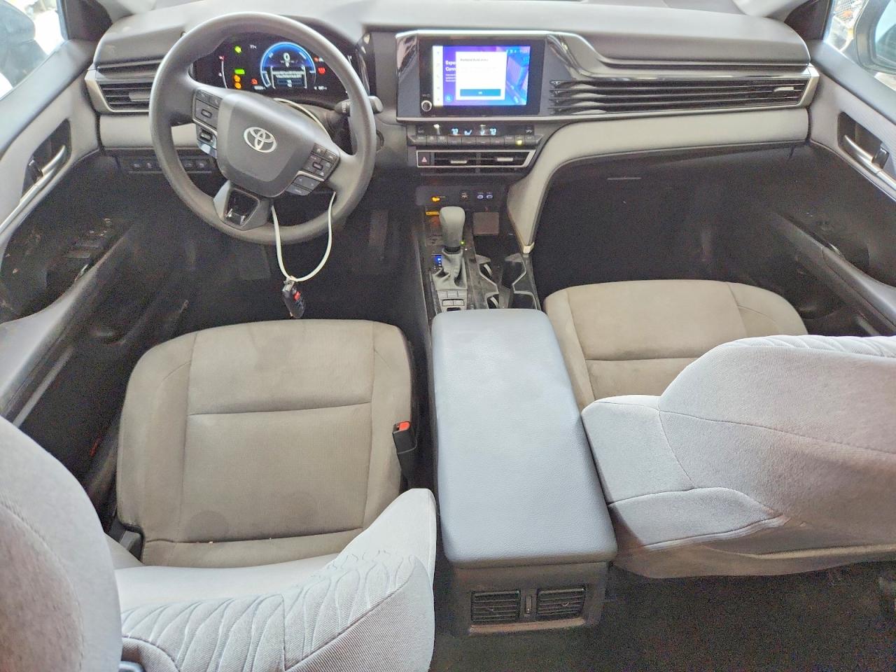 2025 TOYOTA CAMRY LE photo 15