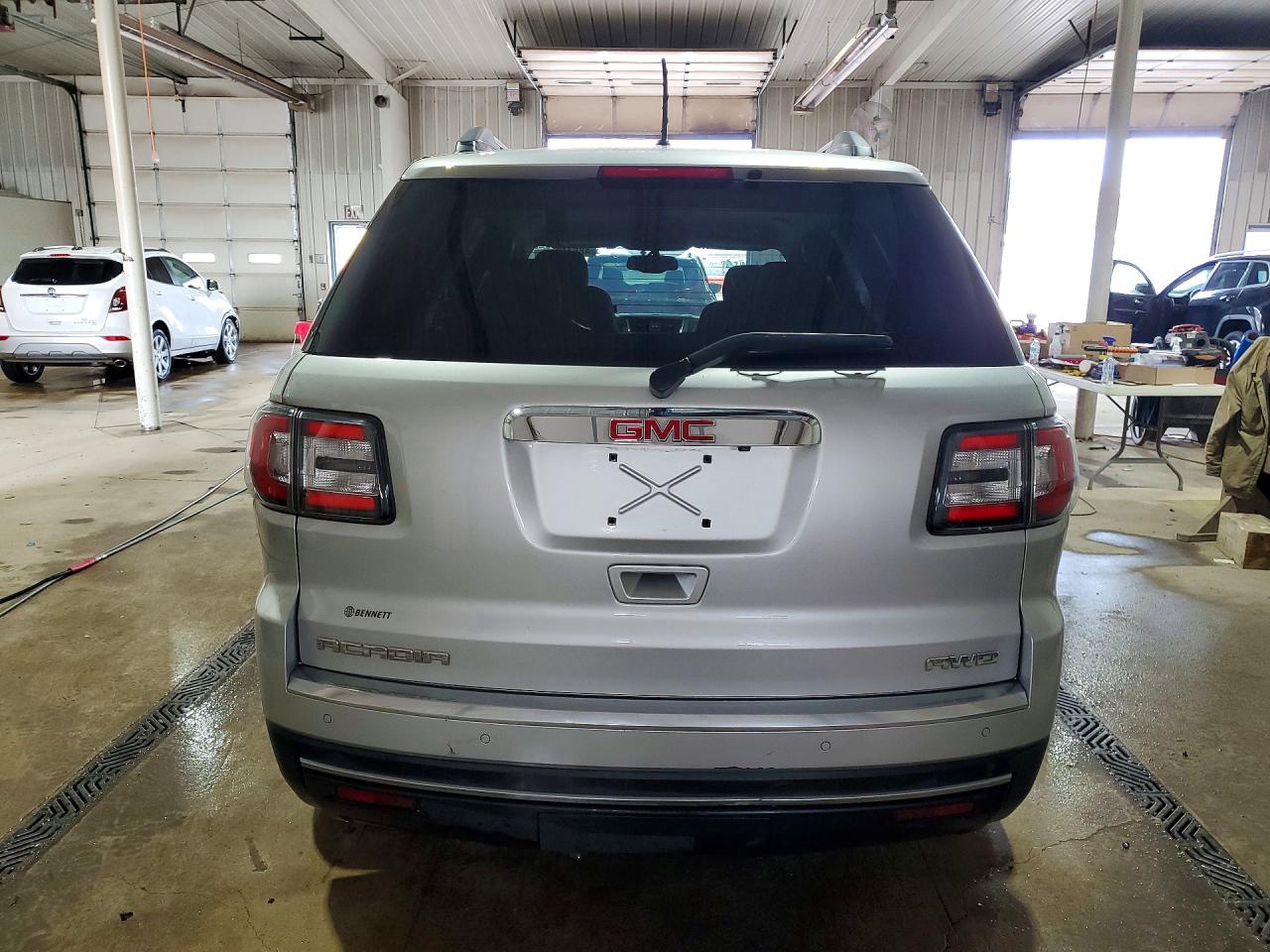 2015 GMC ACADIA SLE photo 11
