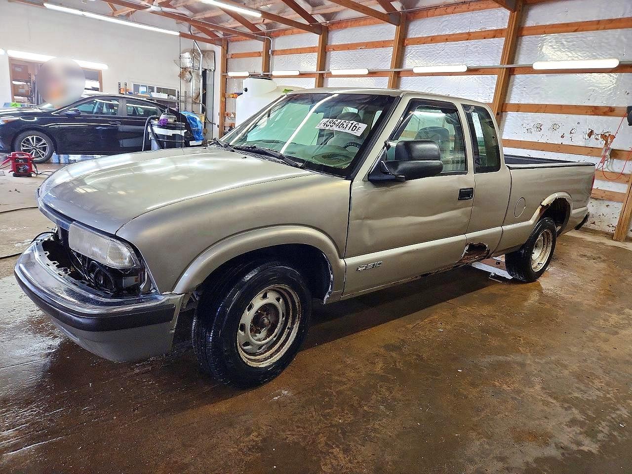 2001 CHEVROLET S TRUCK