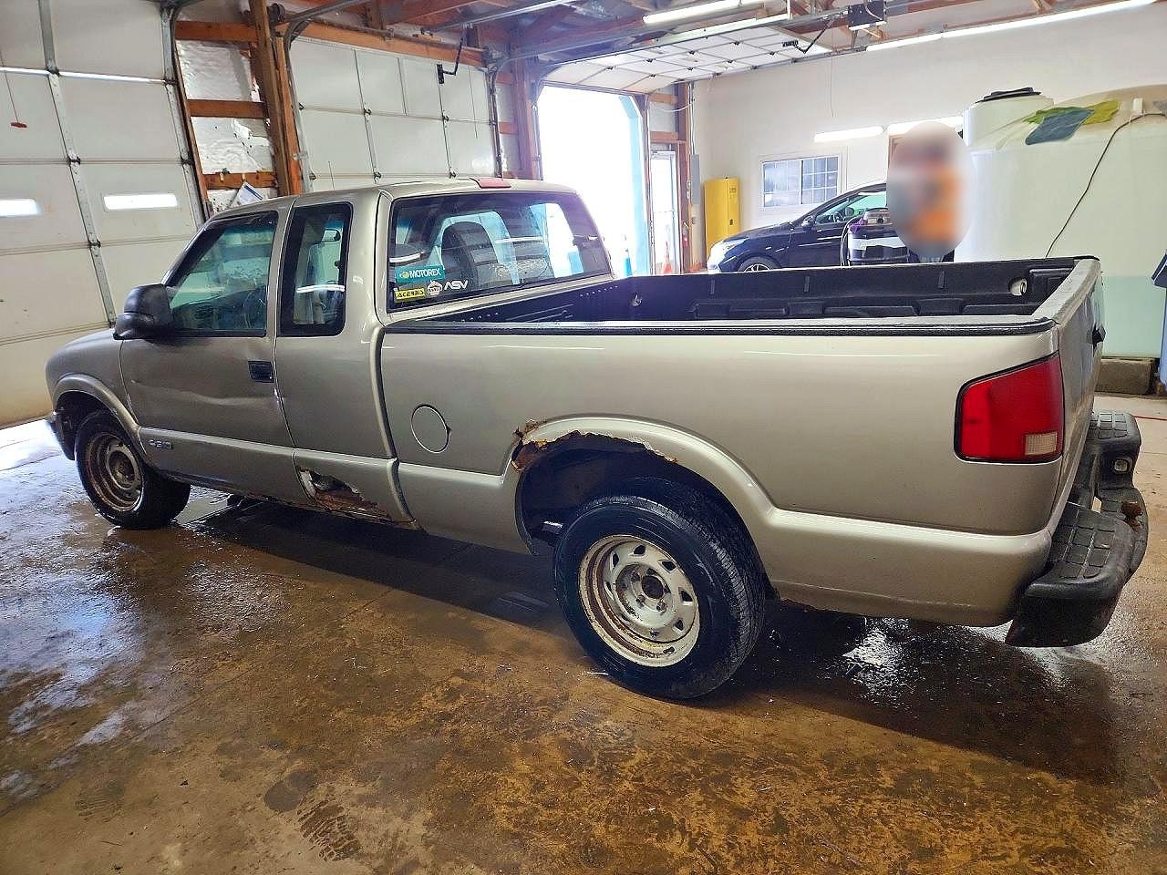 2001 CHEVROLET S TRUCK S10 photo 3