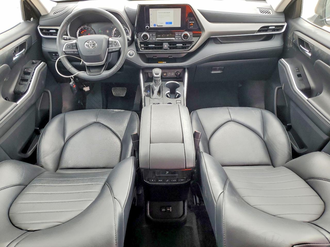 2024 TOYOTA HIGHLANDER XLE photo 22