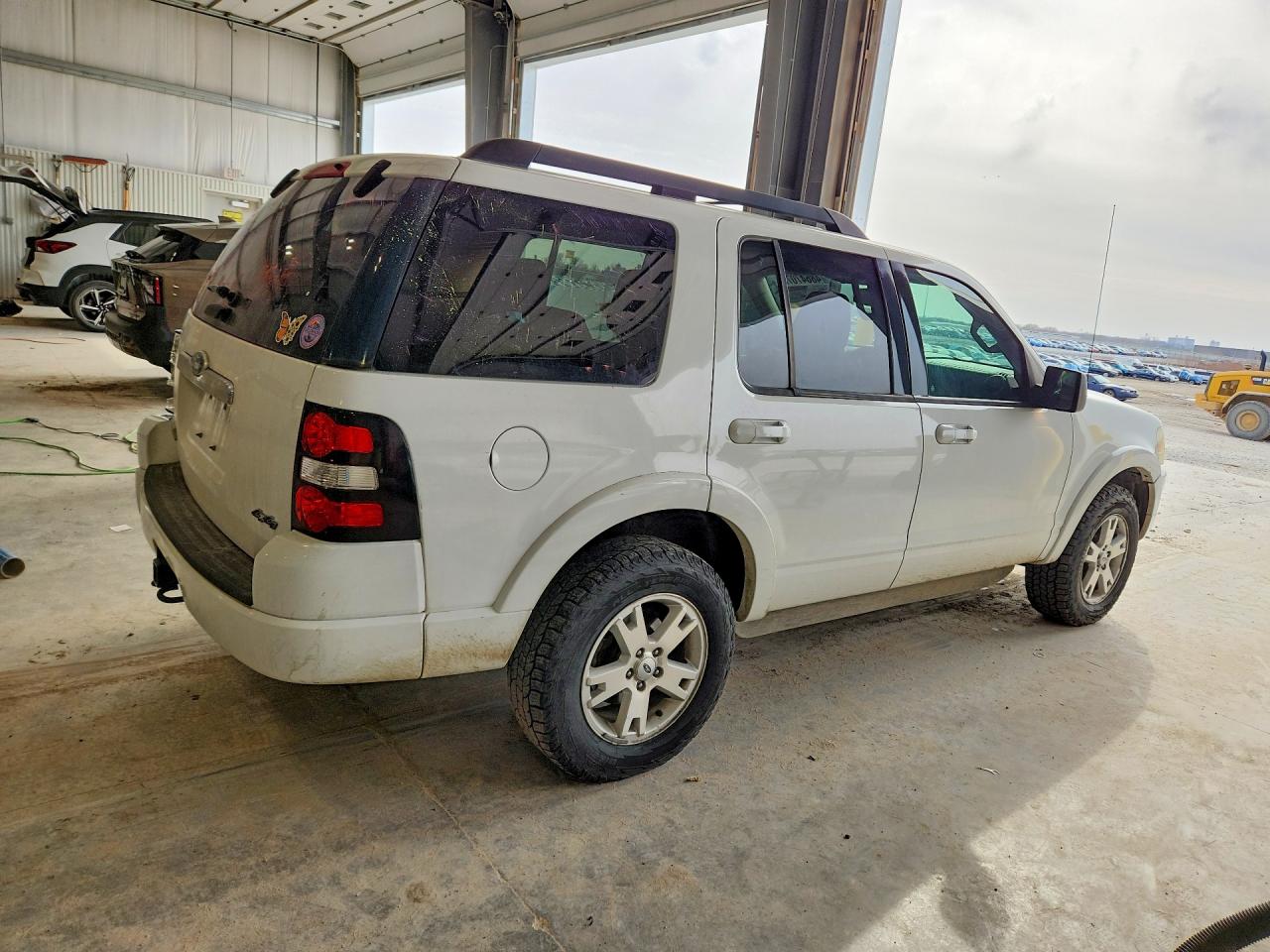 2010 FORD EXPLORER XLT photo 5