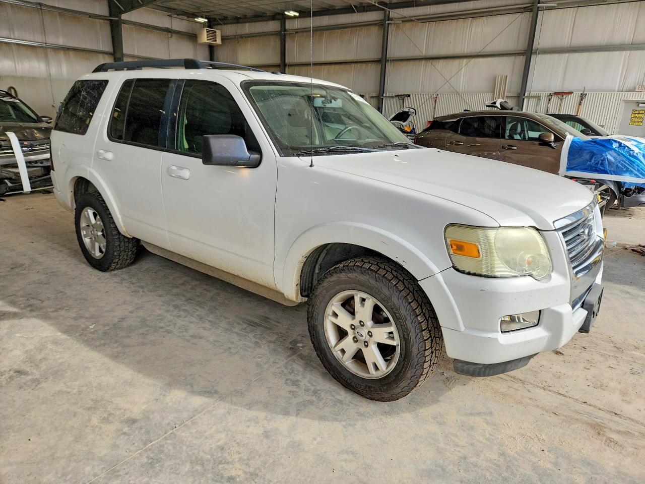 2010 FORD EXPLORER XLT photo 7