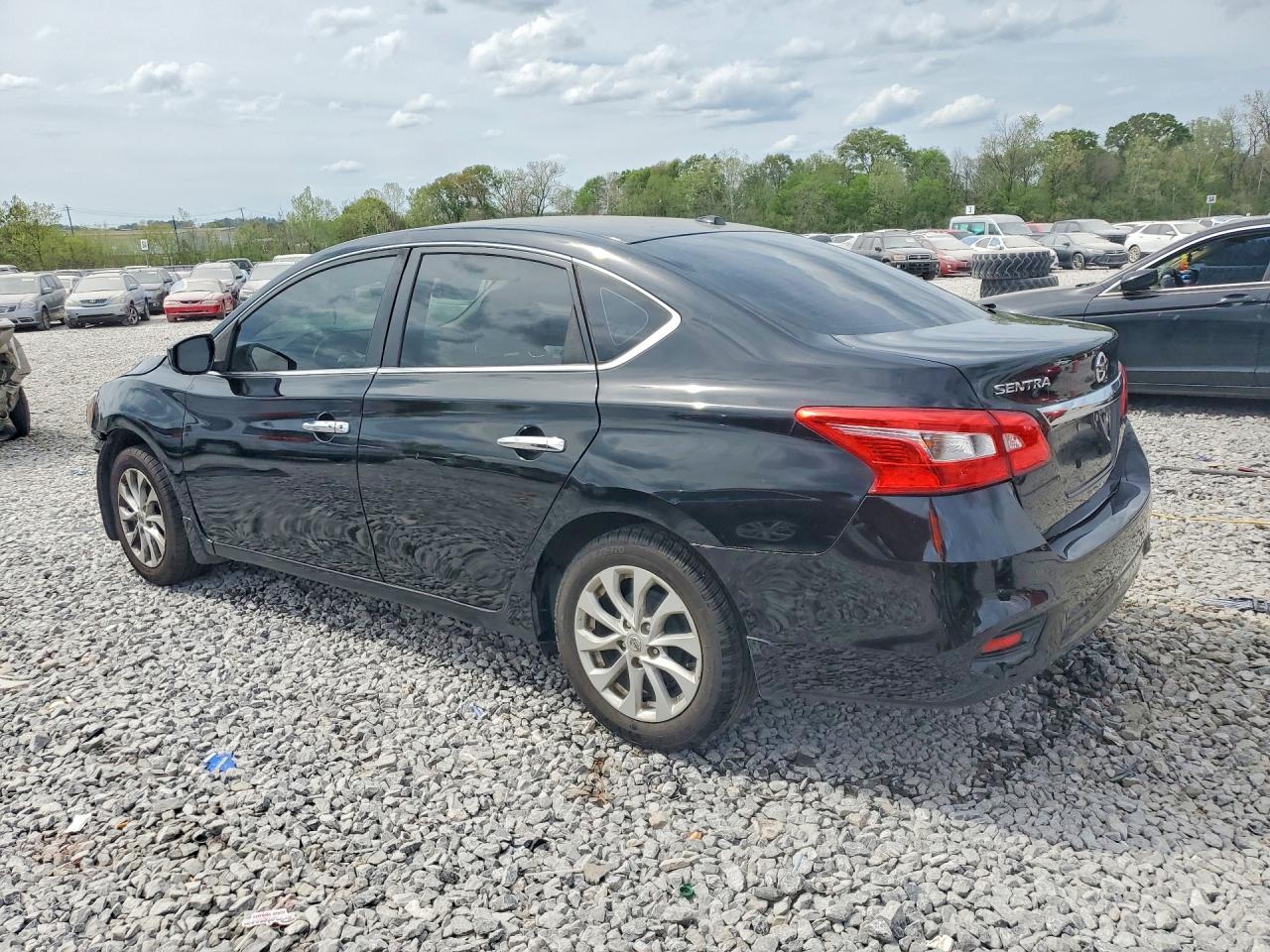2019 NISSAN SENTRA SV photo 4