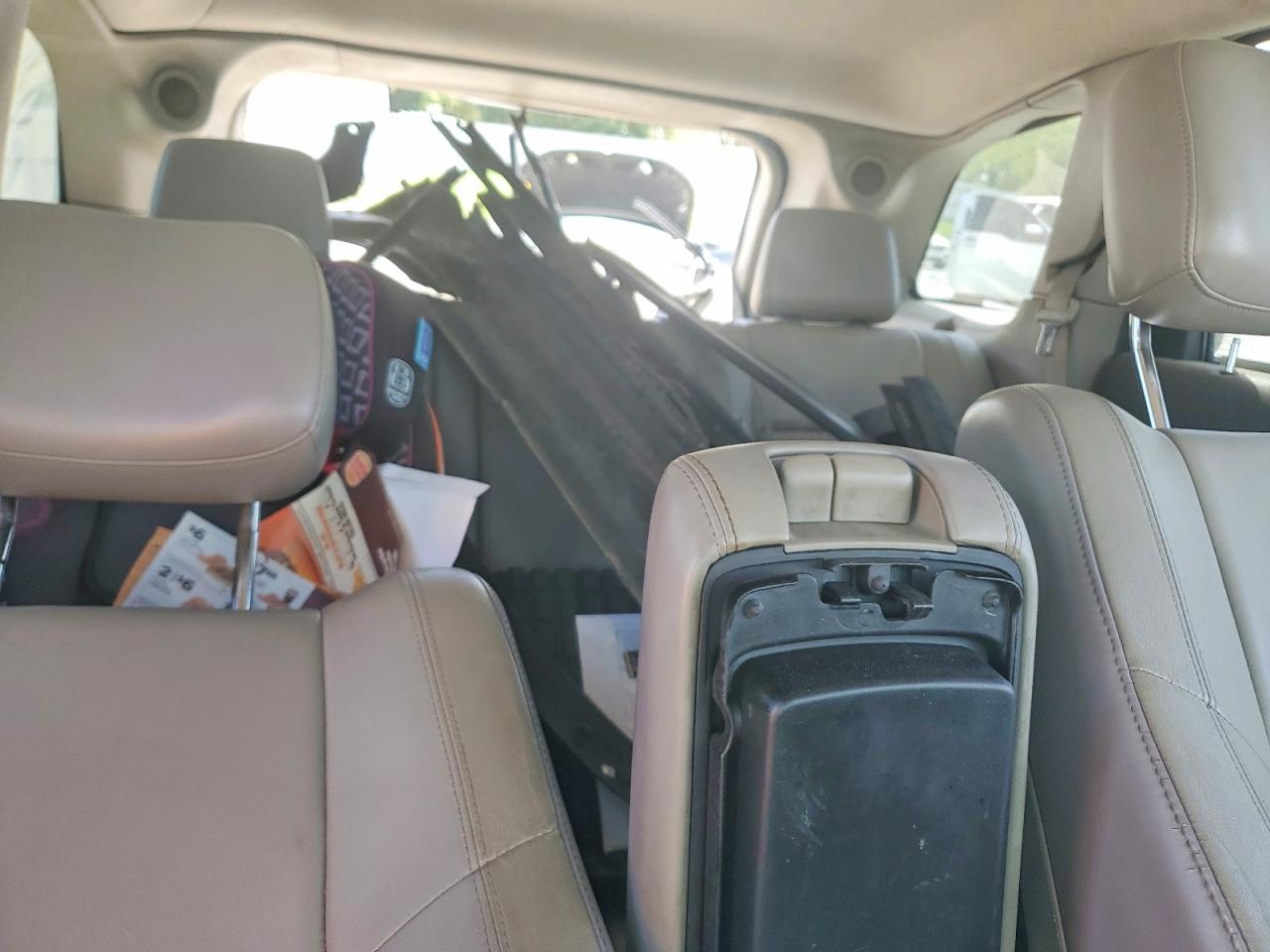 2012 JEEP GRAND CHEROKEE LAREDO photo 28