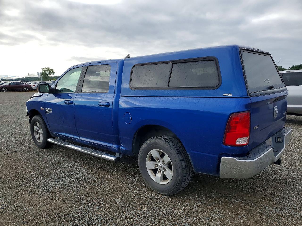 2019 RAM 1500 CLASSIC SLT photo 3