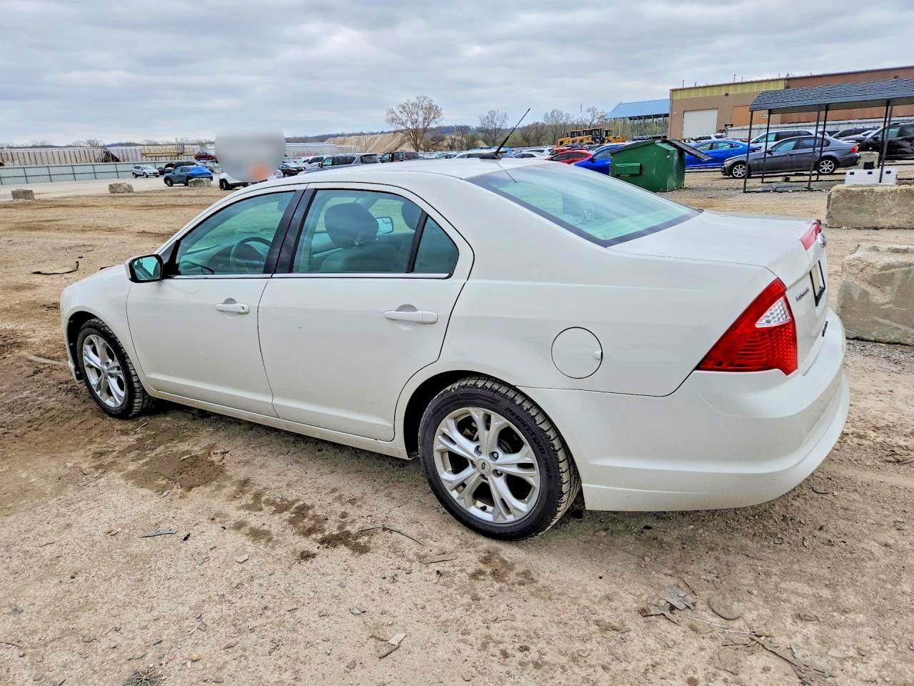 2012 FORD FUSION SE photo 2