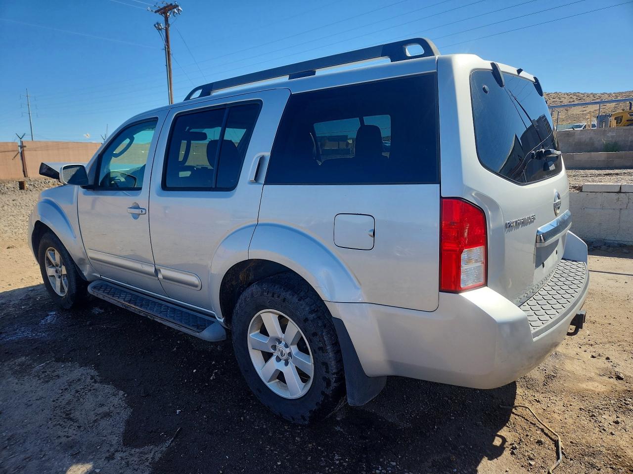 2012 NISSAN PATHFINDER S photo 3