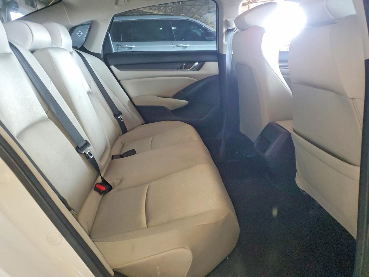 2020 HONDA ACCORD LX photo 10