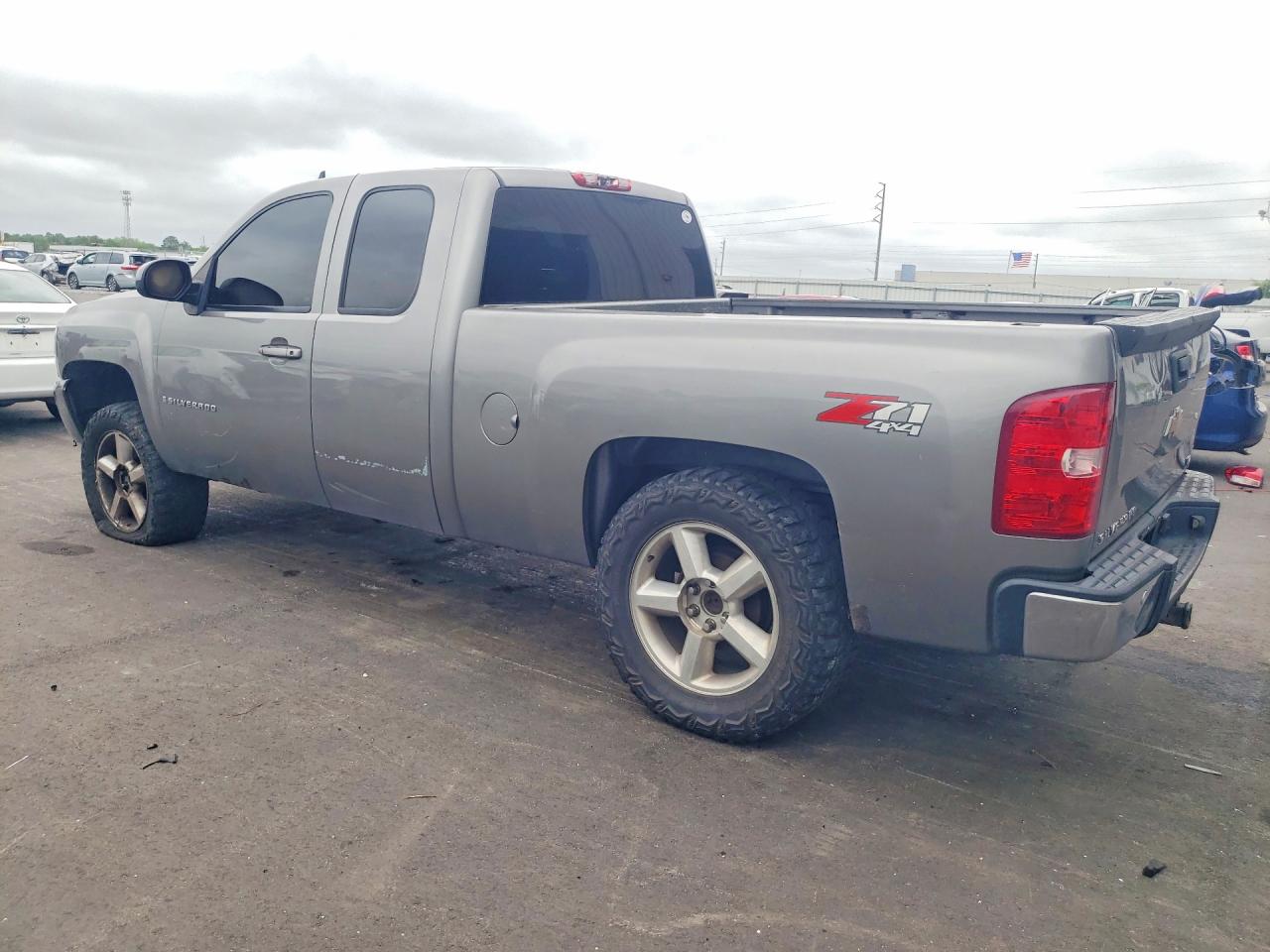 2007 CHEVROLET SILVERADO K1500 photo 3