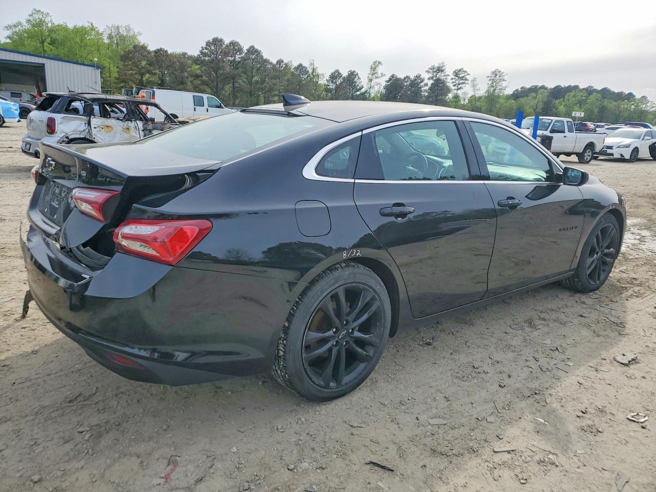 2021 CHEVROLET MALIBU LT photo 3