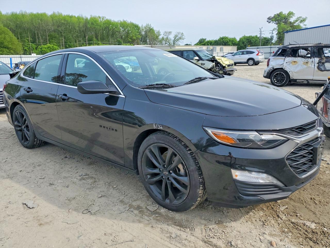 2021 CHEVROLET MALIBU LT photo 4