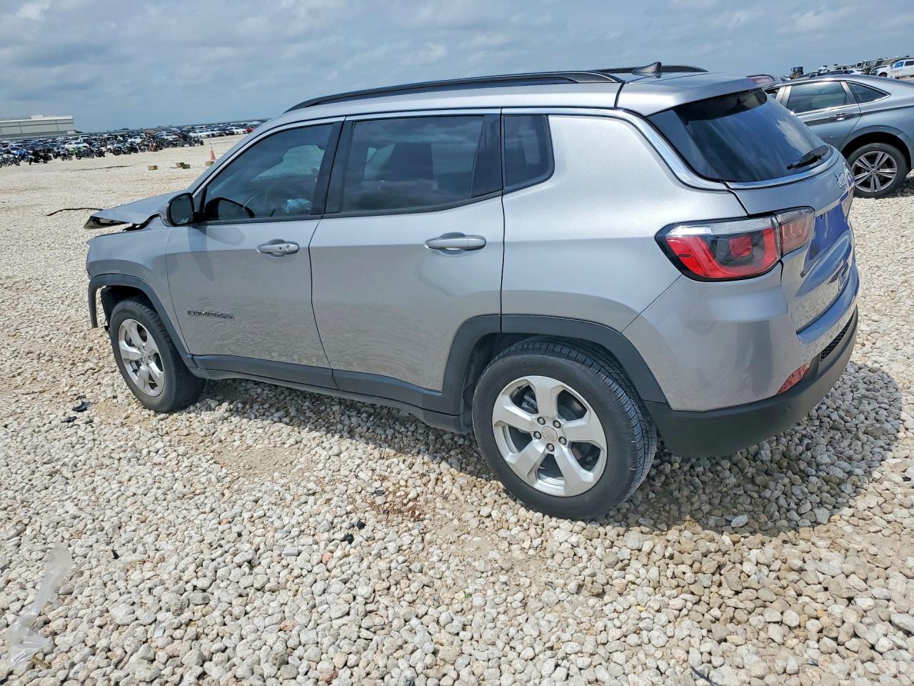 2019 JEEP COMPASS photo 3