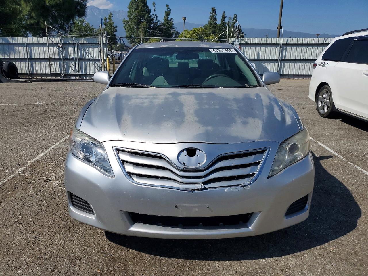 2011 TOYOTA CAMRY LE photo 13