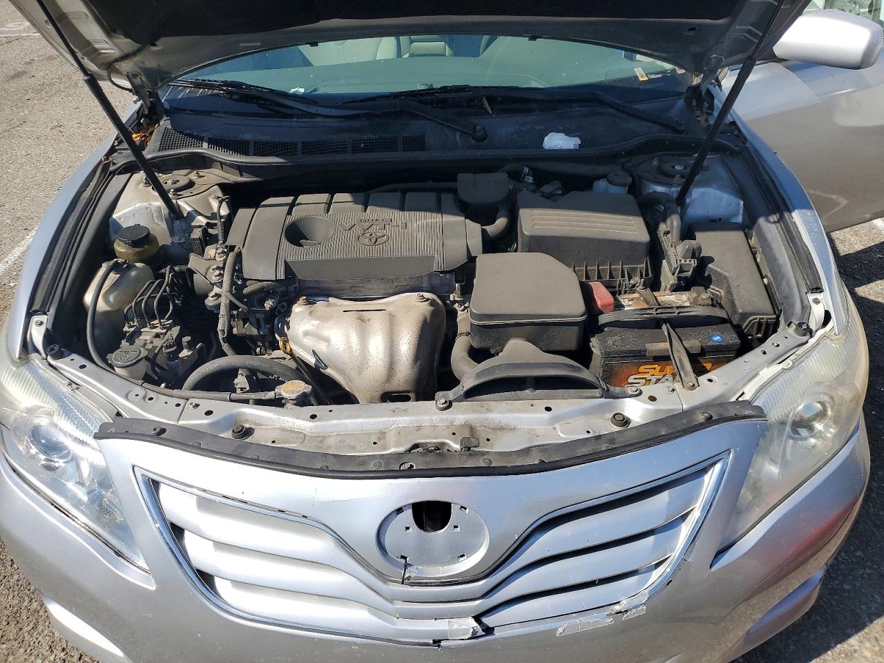 2011 TOYOTA CAMRY LE photo 31