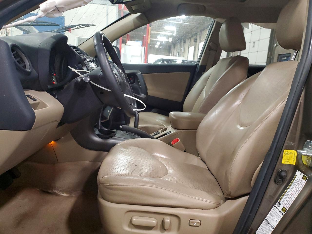 2011 TOYOTA RAV4 LIMITED photo 13