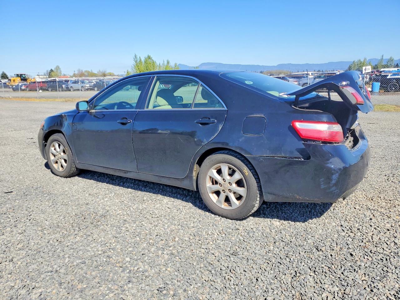 2007 TOYOTA CAMRY LE V6 photo 2