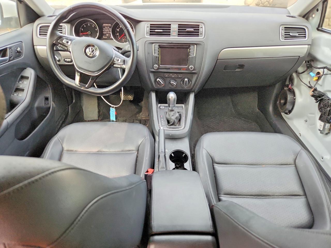 2017 VOLKSWAGEN JETTA SE photo 22