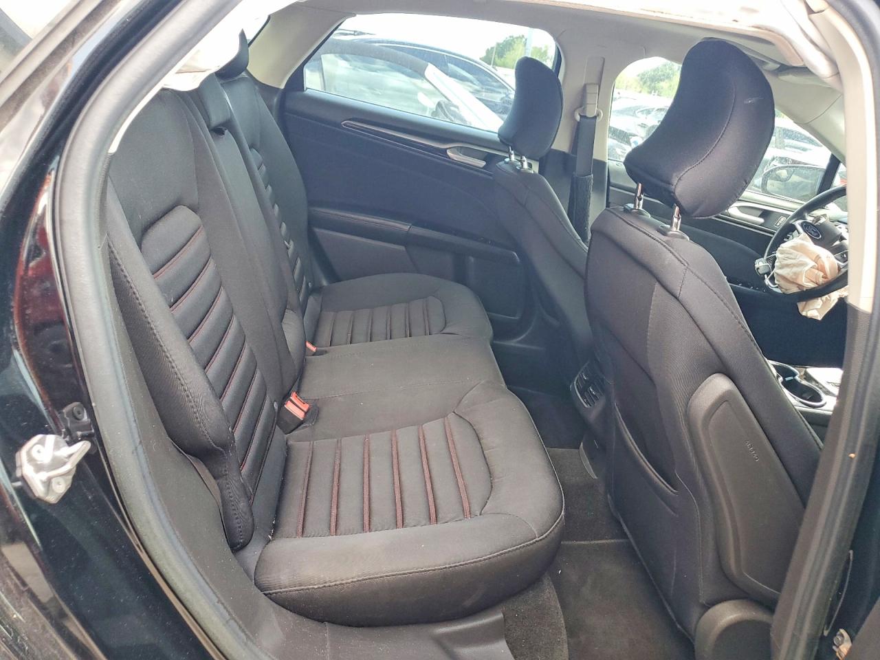 2016 FORD FUSION SE photo 28