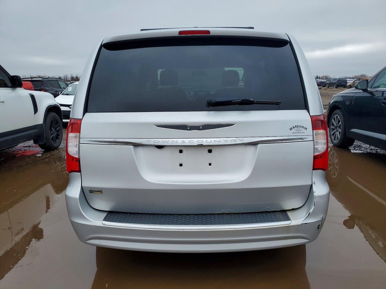 2012 CHRYSLER TOWN & COUNTRY TOURING photo 6