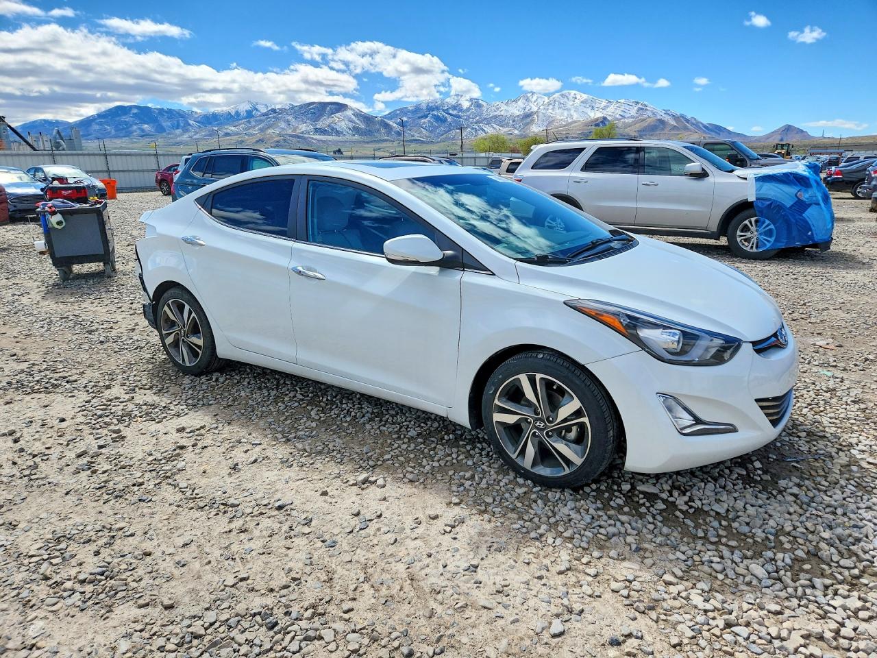2015 HYUNDAI ELANTRA photo 7