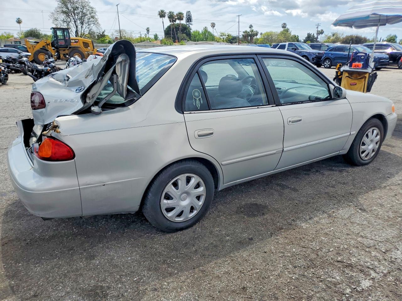 2001 TOYOTA COROLLA LE photo 5