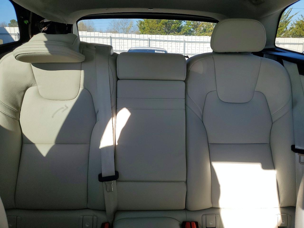 2021 VOLVO XC60 T5 MOMENTUM photo 19
