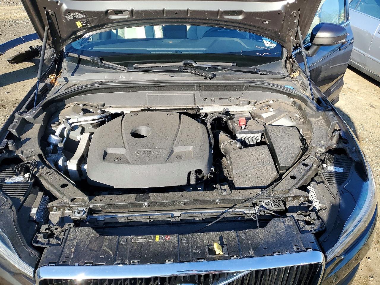 2021 VOLVO XC60 T5 MOMENTUM photo 23