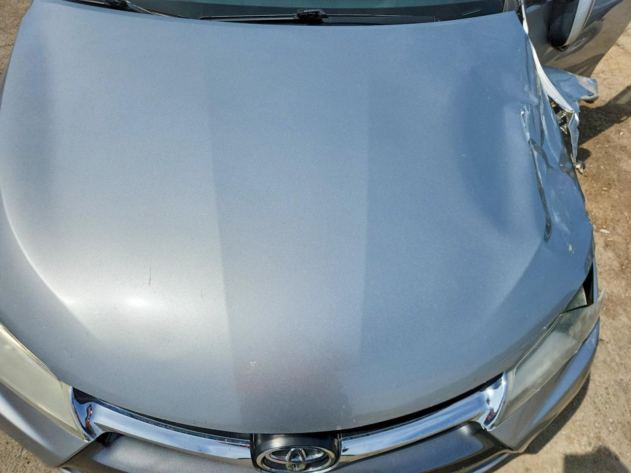 2016 TOYOTA CAMRY LE photo 31
