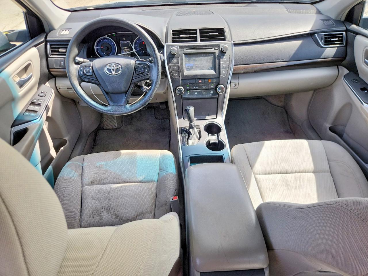 2016 TOYOTA CAMRY LE photo 22