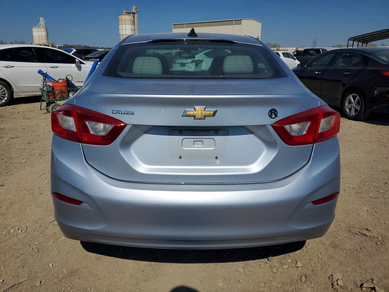 2017 CHEVROLET CRUZE LS photo 11