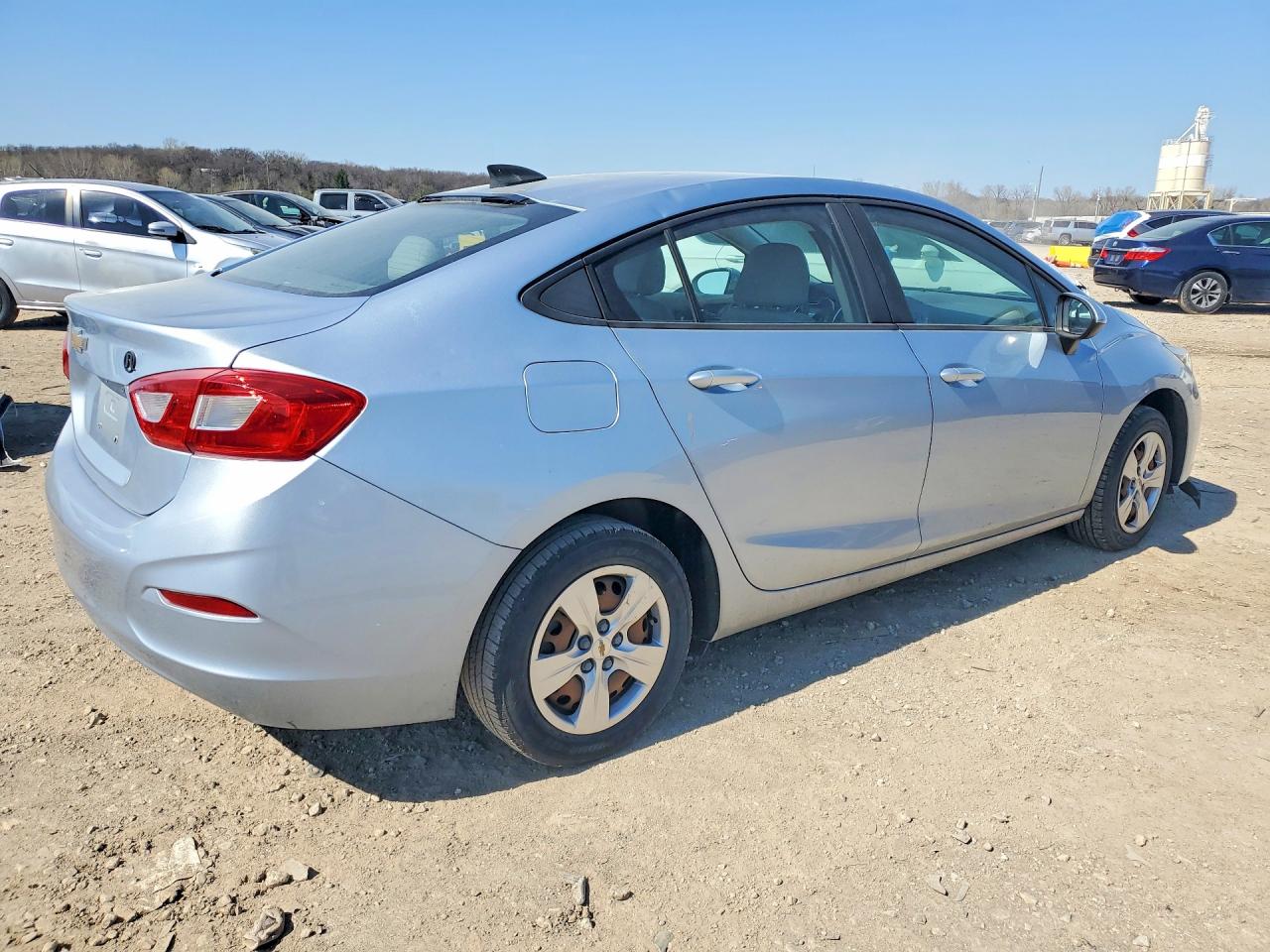 2017 CHEVROLET CRUZE LS photo 5