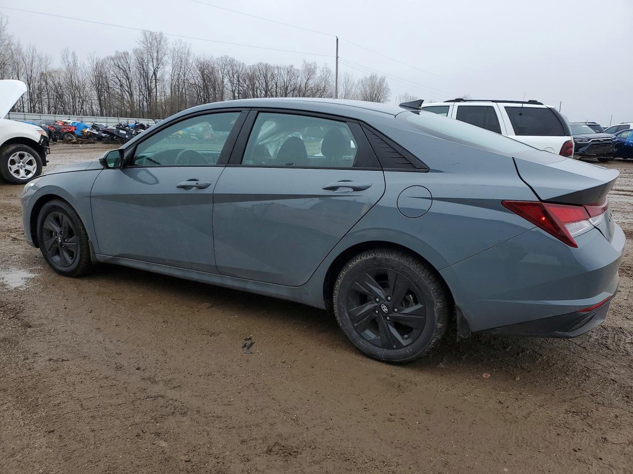2022 HYUNDAI ELANTRA SEL photo 3
