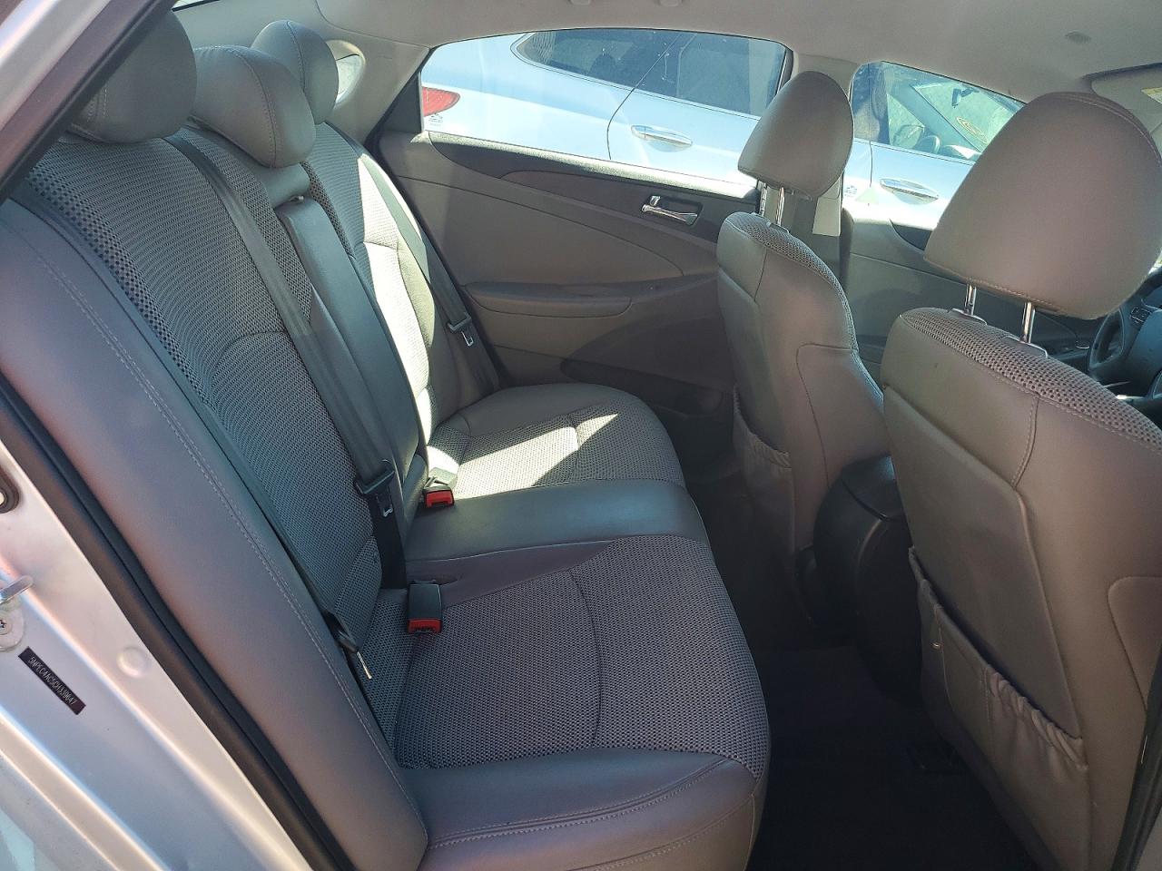 2012 HYUNDAI SONATA SE photo 10