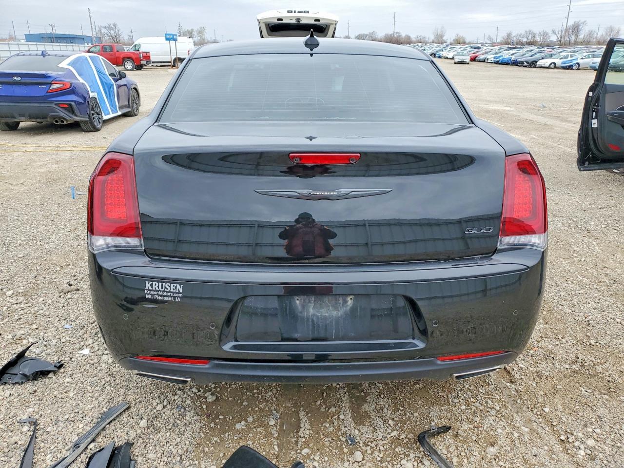 2022 CHRYSLER 300 TOURING L photo 11