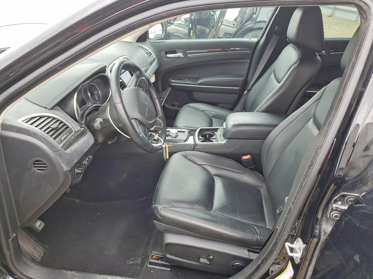 2022 CHRYSLER 300 TOURING L photo 13