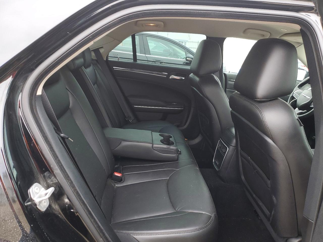 2022 CHRYSLER 300 TOURING L photo 19