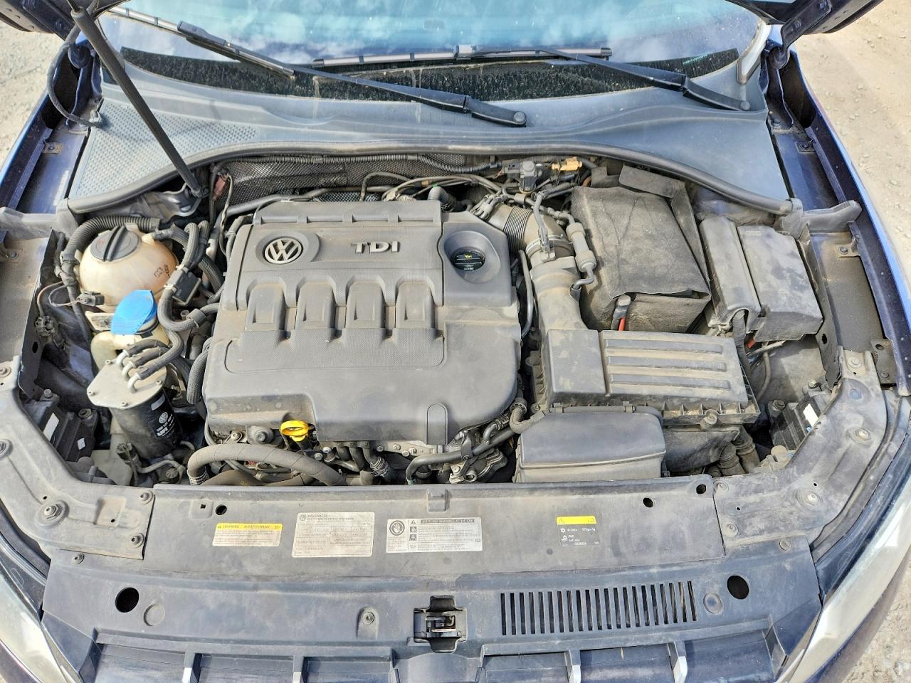 2015 VOLKSWAGEN PASSAT SE photo 21