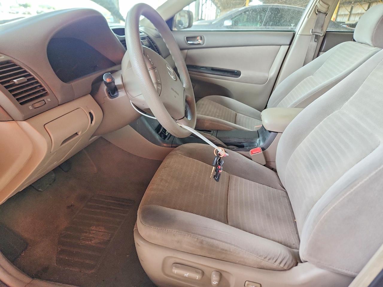 2005 TOYOTA CAMRY LE photo 7