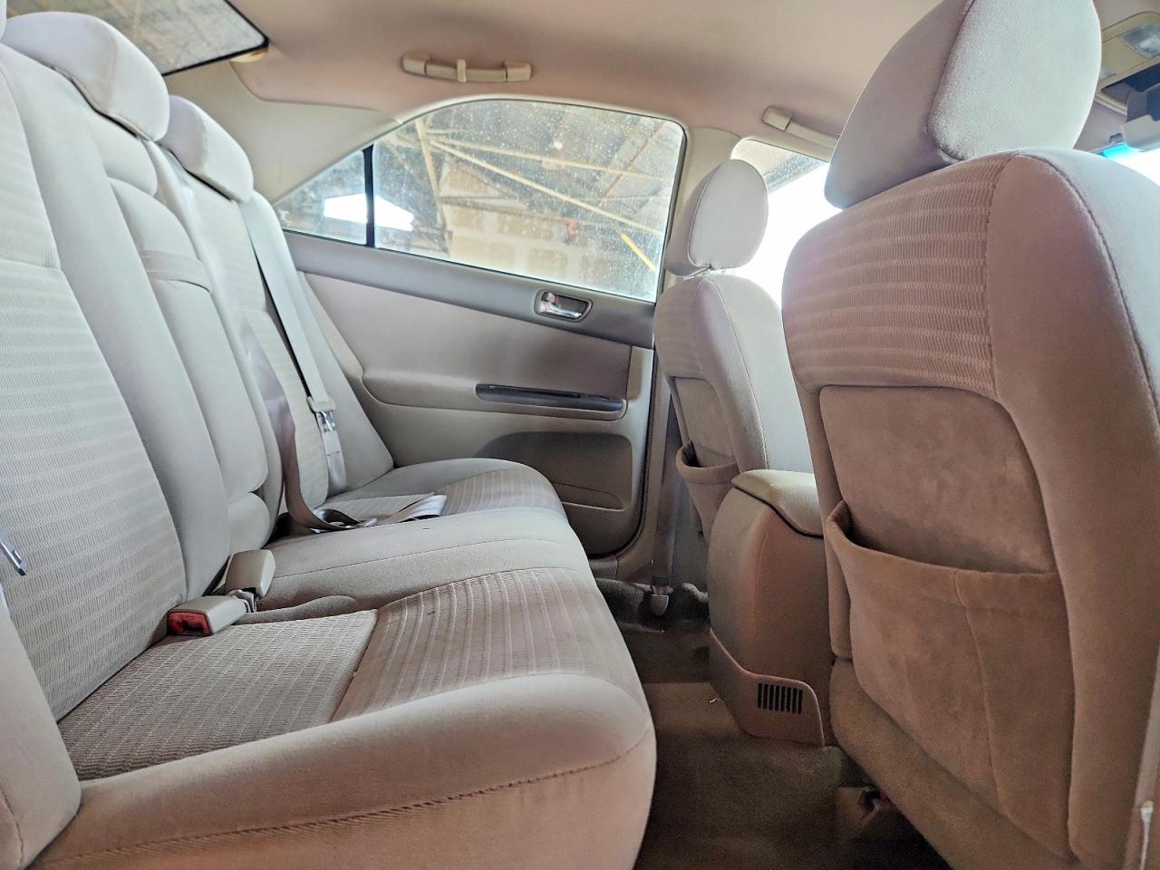 2005 TOYOTA CAMRY LE photo 10