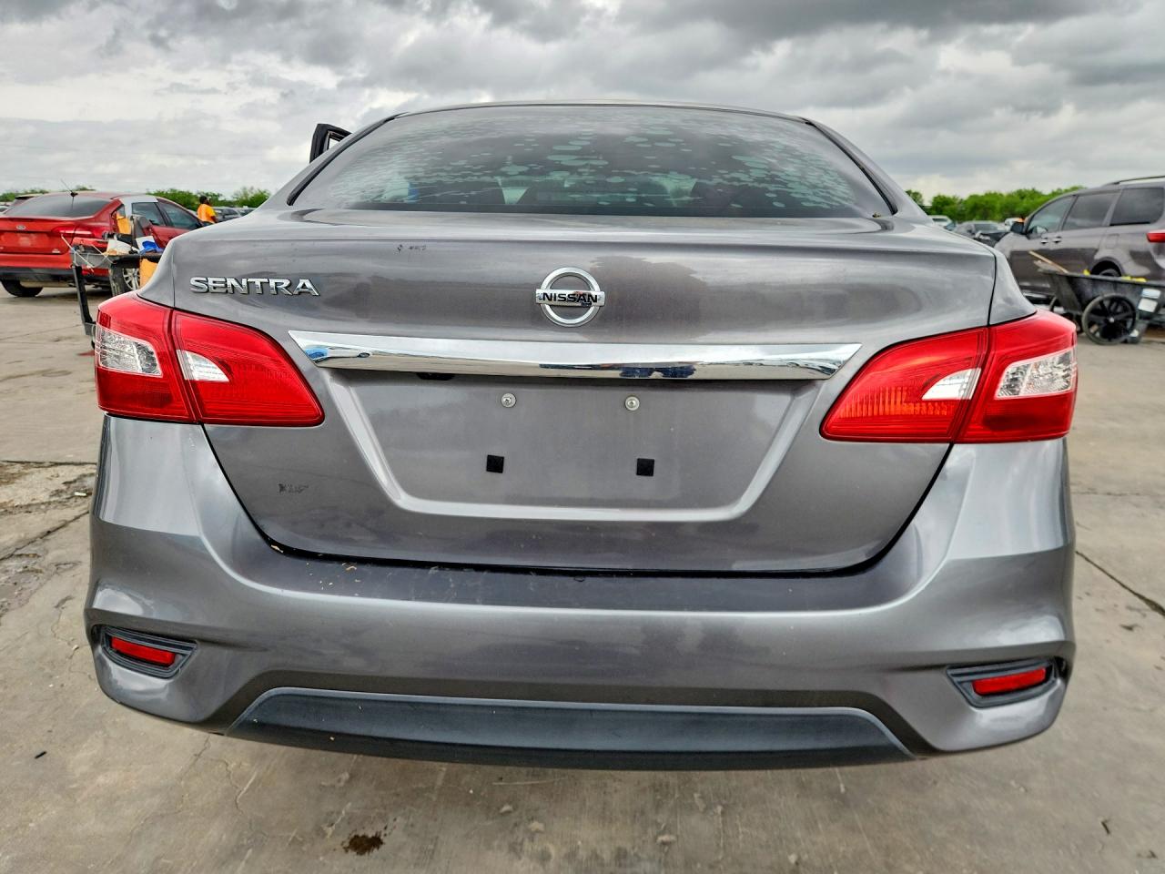 2019 NISSAN SENTRA S photo 6