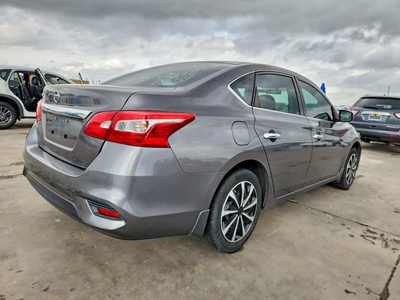 2019 NISSAN SENTRA S photo 3
