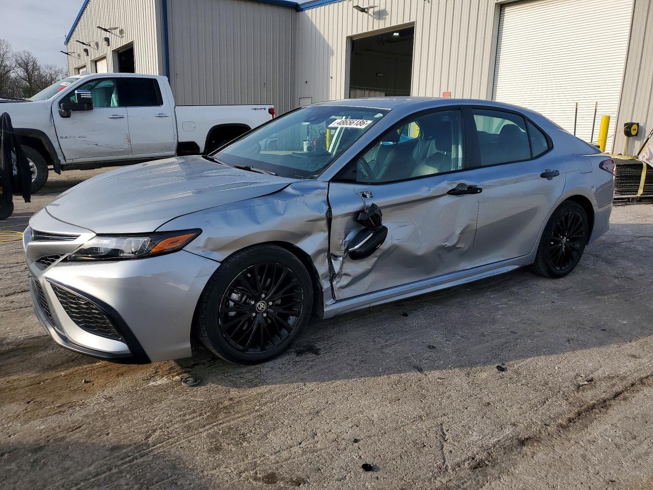 2022 TOYOTA CAMRY