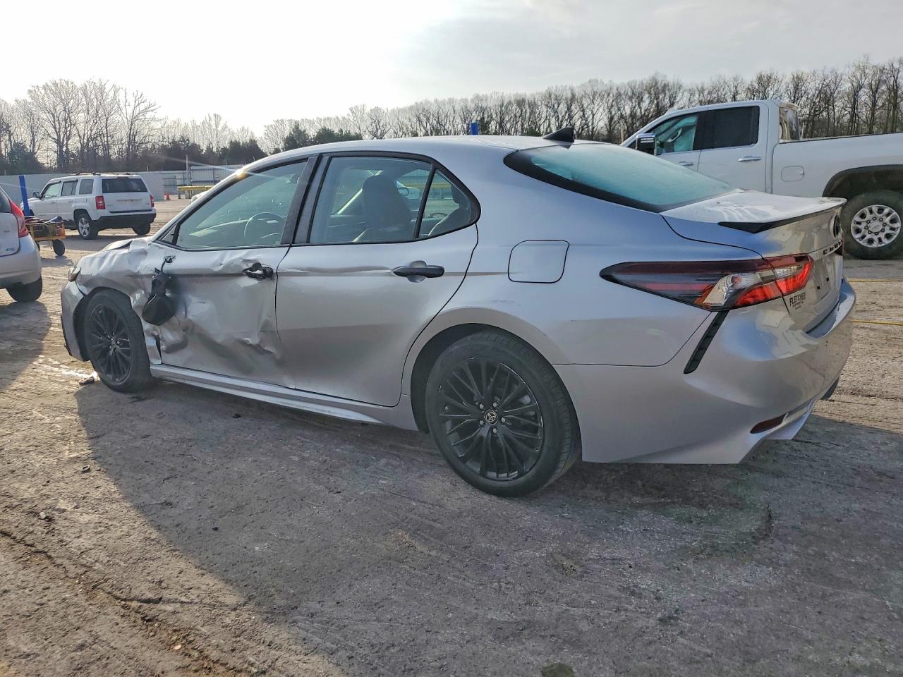2022 TOYOTA CAMRY SE NIGHTSHADE photo 3