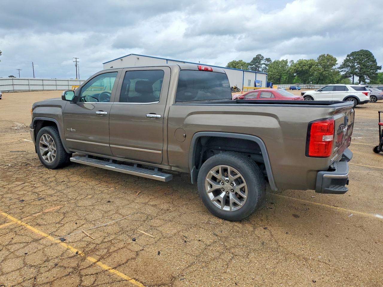 2014 GMC SIERRA C1500 SLT photo 2